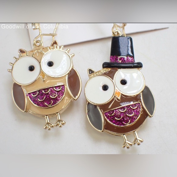 Betsy Johnson Owl Earrings Pierced NWT - Picture 2 of 4